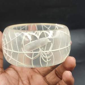 กำไลข้อมือเรซิ่นแบบหนา ดีไซน์เนอร์ขายส่ง ลายกระดองเต่าสีขาว ลายเสือดาว ลูไซต์ อะซิเตท อะคริลิค ของขวัญสำหรับงานปาร์ตี้ - Product Image 2