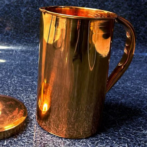 Ensemble de carafes en cuivre pour un service élégant à la maison, ensemble en métal avec verres, durable, réutilisable, vaisselle de cuisine et de salle à manger. - Product Image 1