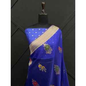 ผ้าทอส่าหรีสีทองผ้าโปร่งบางสีทองผ้าแจ็คการ์ดสำหรับงานงานส่าหรีพร้อมเสื้อสีฟ้า - Product Image 1