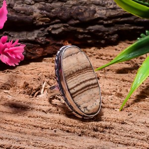 Bague en corail naturel faite à la main, argent sterling 925, corail ovale, style bohème, bijou statement, cadeau pour femme - Product Image 2