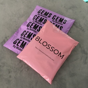 डीलर पर्यावरण के अनुकूल लक्जरी शिपिंग बैग वाटरप्रूफ सफेद मेलर बैग कपड़े के लिए स्व-चिपकने वाला सफेद मेलर बैग - Product Image 3