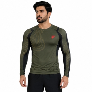 Camiseta deportiva moderna hecha con tela elástica de primera calidad que ofrece transpirabilidad, flexibilidad y comodidad atlética duradera. - Product Image 4