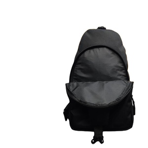 Sac bandoulière pour homme Sac unisexe Sac à bandoulière en cuir personnalisé Nouvelle mode Sac de poitrine unisexe avec sangle réglable ODM OEM - Product Image 2