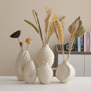 Jarrón de Plumas Metálico de Lujo con Acabado Antiguo, Jarrón Decorativo de Aluminio para el Hogar, Venta Directa - Product Image 4