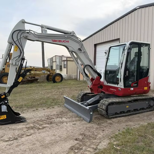 Mini-excavatrice compacte sur chenilles Takeuchi TB260 pour la construction, l'agriculture et l'aménagement paysager - Product Image 1