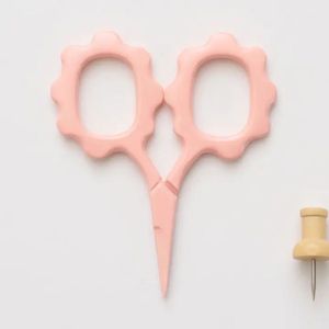 Ciseaux à broder de haute précision, outil de coupe de fil à pointe fine, lames tranchantes en acier inoxydable, couture, nail art - Product Image 1