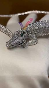 Vidhi Jewellery Collier ras du cou Hip Hop personnalisé en or blanc 14KT Crocodril moissanite diamant LGD unisexe pour femmes - Product Image 6