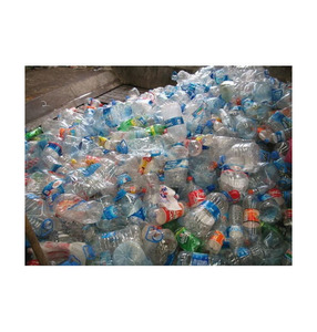 Flocons de PET recyclé premium, transparents, lavés à chaud, pour la production de fibres et d'emballages - Product Image 2
