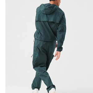 Chaqueta Anorak con Capucha y Cierre de Cremallera para Hombre, con Bolsillo Frontal, Resistente al Agua, Cortavientos para Exteriores, Logotipo Personalizado, Ligera - Product Image 1