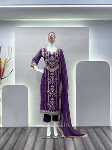 Conjunto de Vestido Casual para Mujer BEUTIQUE TRENDING, con Top, Pantalón y Dupatta, en Georgette Sintético Pesado, Bordado con Lámina Real, Ideal para Fiestas y Bodas - Product Image 2