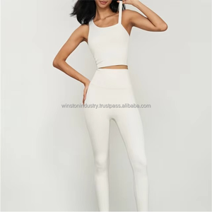 Conjunto de Yoga de Dos Piezas para Mujer 2025: Leggings Transpirables de Cintura Media con Logotipo y Diseño Recortado para Entrenamiento - Product Image 5