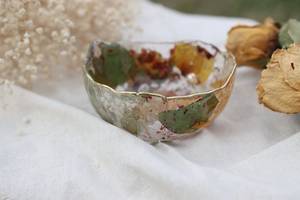 Cuenco de Resina Floral Personalizado, Hecho y Pintado a Mano, Artesanía Atemporal para Preservación de Flores en Bodas y Recuerdos - Product Image 5