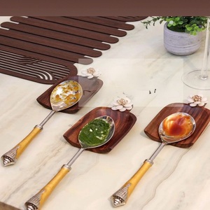 ที่วางช้อนเรซิ่นสุดหรู ขัดเงาแบบกระจก ผลิตในมหาราษฏรา สำหรับงานปาร์ตี้และโอกาสพิเศษ - Product Image 2