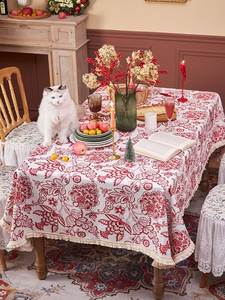 Mantel Vintage con Estampado Floral y Borde de Flecos, Color Rojo Crema, para Decoración de Mesa en el Hogar, Fiestas y Cenas - Product Image 1
