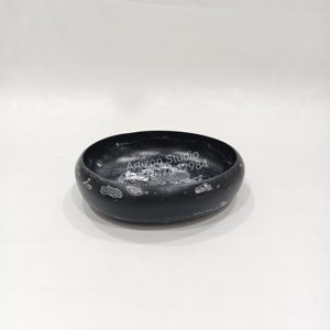 Plato Redondo de Piedra Negra con Diseño en Espiral, Hecho a Mano por Artizon Studio, Plato Hondo Pulido - Product Image 2