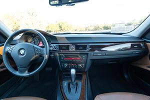 Land Rover LR4 2011, BMW 328-i xDrive Sports Wagon 2012 - Product Image 6