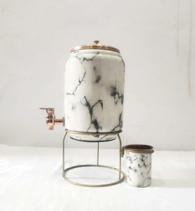 Distributeur d'eau en cuivre style rétro, couleur unie, personnalisable en usine - Product Image 1