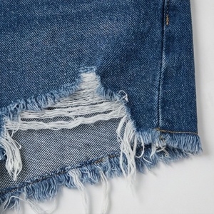 Shorts en jean pour femmes à la mode, longueur courte régulière avec deux poches latérales personnalisées, style décontracté tendance pour l'été - Product Image 6