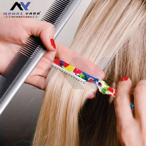 Navajas de Adelgazamiento de Cabello con Transferencia de Agua de Calidad Profesional para Salón, con Cuchillas de Alta Calidad, Disponibles en Cinco Colores Vibrantes - Product Image 3