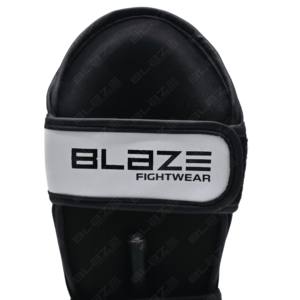 Espinilleras personalizadas para kickboxing, muay thai, entrenamiento y sparring, protectores de empeine y piernas de cuero genuino. - Product Image 4