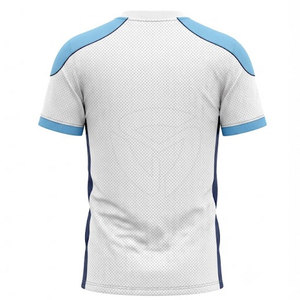 Camiseta de malla premium para fútbol y deportes al aire libre con tela de secado rápido, diseño transpirable y estilo de ropa personalizada. - Product Image 2