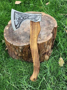 Hache de chasse artisanale en acier industriel à haute teneur en carbone, manche en bois de rose, étui en cuir, 1,5 kg, personnalisable, style viking, pour le camping et les activités de plein air - Product Image 6