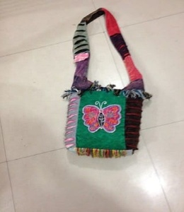 Sac à bandoulière en coton de style bohème pour femmes Design patchwork multicolore Fermeture ouverte-pour approvisionnement en gros de l'Inde - Product Image 4