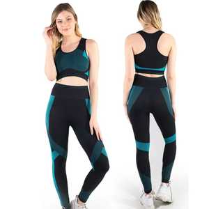 Conjunto de leggings y sujetador deportivo para mujer, nuevo conjunto de ropa deportiva para calle y entrenamiento, con diseño personalizado, duradero y a precio razonable. - Product Image 4