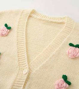 Suéter Transpirable de Neopreno con Cuello Redondo, Estructurado, Moderno y Futurista para Mujer - Product Image 3