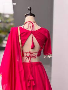 Ropa de diseñador para festivales: Seda romana con Lehenga de color liso y Kali, Choli con trabajo Kodi y espejo, y Dupatta. Proveedor mundial. - Product Image 2