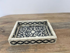 Bandeja Decorativa Elegante con Incrustaciones de Hueso Hecha a Mano para Mesa de Centro por Tradebyd - Product Image 3