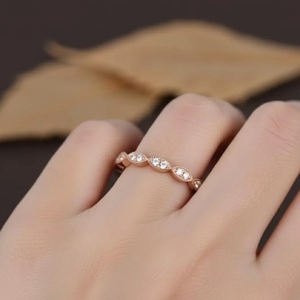 Belle bague demi-éternité en zircon cubique, coupe ronde, alliance de mariage en argent sterling 925, bijoux de mariage pour anniversaire - Product Image 5