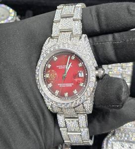 Reloj de Pulsera de Cuarzo de Lujo Clásico Hip Hop con Esfera Roja de Acero con Incrustaciones Completas VVS, Logotipo Personalizado, Cristal Analógico con Moissanita - Product Image 5