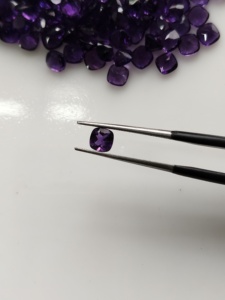Ametyste africaine naturelle 4MM taille coussin violet, pierre précieuse de qualité supérieure pour la fabrication de bijoux - Product Image 2