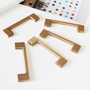 Poignée de meuble rectangulaire moderne et minimaliste en alliage de zinc, finition champagne, pour cuisine, salle à manger, armoire, commode, salle de bain - Product Image 3