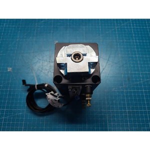 Lam Research 2300v2 assembly1กระบอกสูบขึ้นลง2300v2โครงกระบอกสูบขึ้นลง assembly1ใช้เป็นเซมิคอนดักเตอร์รุ่นเก่า - Product Image 3
