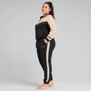 High Quality <b>Women</b> <b>Windbreaker</b> Tracksuit Comfortable Breathable Eco Friendly Top Quality Custom <b>Women</b> <b>Windbreaker</b> Tracksuit Sets - Product Image 5