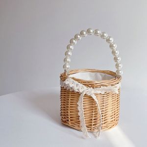 Jarrón Decorativo de Flores de Mimbre Tejido a Mano, Estilo Contemporáneo Simple, con Asa de Perlas, para Bodas - Product Image 3