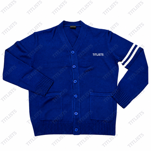 Logos personnalisés sur des pulls à col en V de haute qualité pour les sororités/fraternités/écoles/collèges/universités, logos brodés sur des cardigans en tricot. - Product Image 1