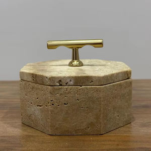 Boîte de rangement hexagonale en travertin faite à la main avec poignée en laiton, organisateur de bijoux de luxe pour la salle de bain et la maison, présentoir décoratif - Product Image 1