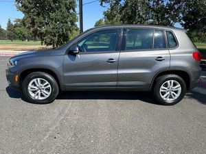Volkswagen Tiguan S 2012 Usado en Buen Estado - Product Image 2
