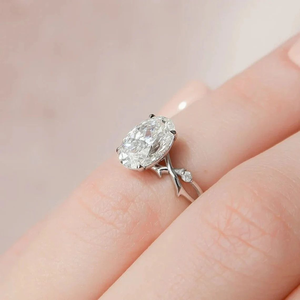 Bague de fiançailles ovale en moissanite, élégante bague solitaire de mariée, pierre centrale étincelante, bande torsadée, bijoux pour femme, cadeau pour elle - Product Image 3