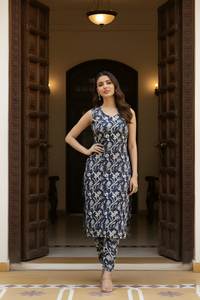 Conjunto de Kurta, Pantalón y Dupatta de Algodón Gris Oscuro para Mujer, Completamente Cosido, con Abertura Lateral, Corte Recto, Venta al Por Mayor, Disponible en Stock - Product Image 5