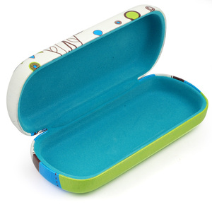 Étui à lunettes rigide pour enfant avec motif imprimé, forme rectangulaire - Product Image 4