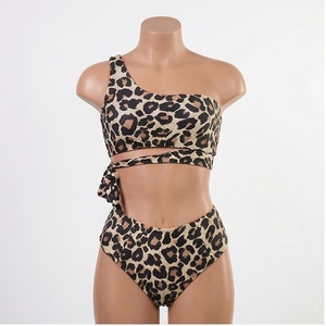 Ensemble bikini 2 pièces imprimé léopard pour femme, coupe asymétrique à une épaule, taille haute, bandeau, tissu extensible - Product Image 1