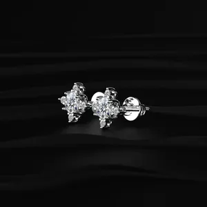 Pendientes de Diamantes con Corte Redondo y Claridad VVS-VS, Diseño de Racimo de Flores, con Certificado IGI, Pendientes de Diamantes Únicos y Finos - Product Image 3