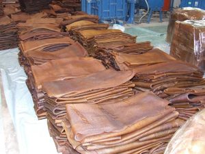 Hot Sale Baled Export Standards SVR 3L RSS1 RSS2 RSS3 Natural <b>Rubber</b> <b>Blocks</b> Baled In Plastic Wrap For Export Standards - Product Image 6