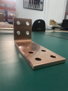 Support en L personnalisé en cuivre pour barre omnibus, connecteur de soudage étamé à haute conductivité pour armoire électrique et appareillage de distribution - Product Image 2