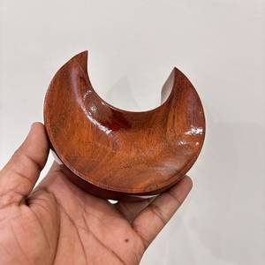 Portavelas de Madera Hecho a Mano con Forma de Luna Creciente, Decoración Redonda para el Hogar - Product Image 1