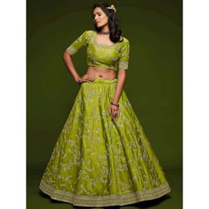Glamuroso Lehenga Choli de Seda Verde Bordado para Bodas, Talla Grande - Product Image 4